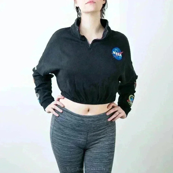 Chemistry NASA Black Cropped Sweatshirt - L - Picture 1 of 6